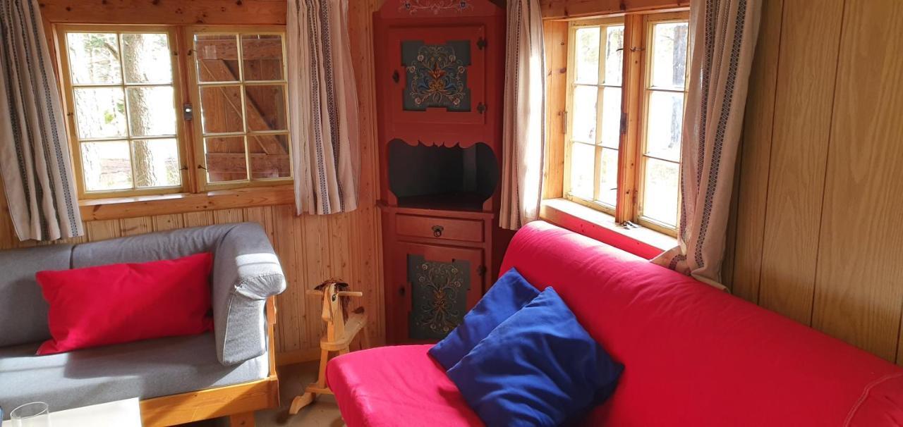 Cabin In The Woods, Lolandsvannet Near Kristiansand ヴェネスラ エクステリア 写真